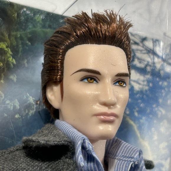 BARBIE Pink Label ~ Edward TWILIGHT Collectible Doll Mint in Box! - Picture 5 of 15